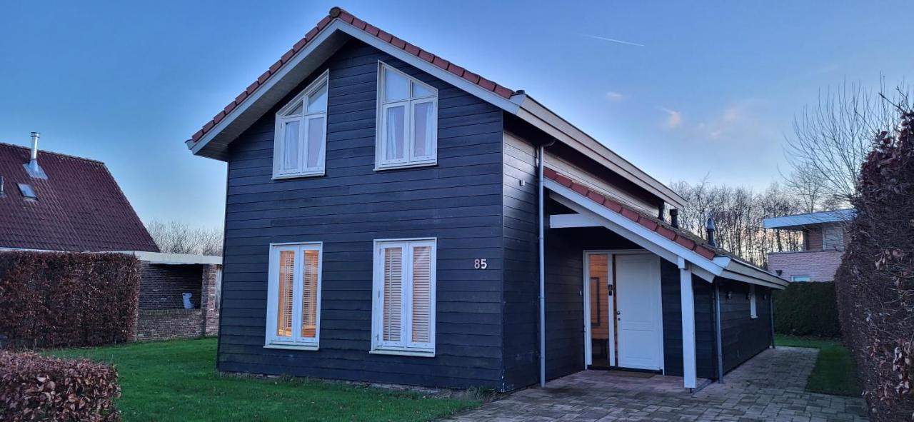 The Black House - Luxurious Holiday Villa Zeewolde Eksteriør bilde